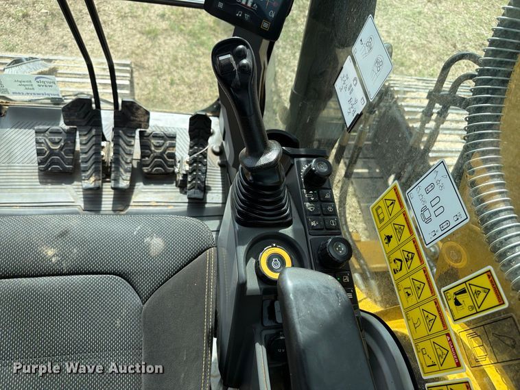 image for item FN3598 2023 Caterpillar 330 TC excavator