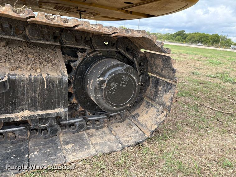 image for item FN3598 2023 Caterpillar 330 TC excavator