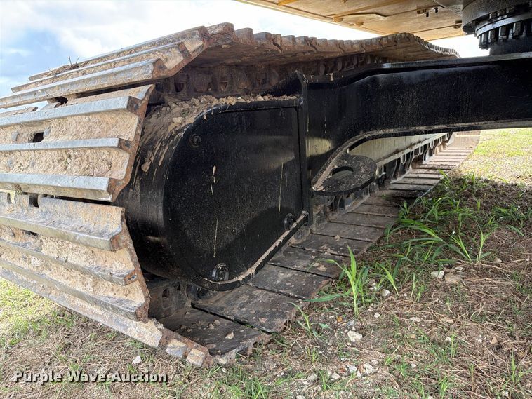 image for item FN3598 2023 Caterpillar 330 TC excavator