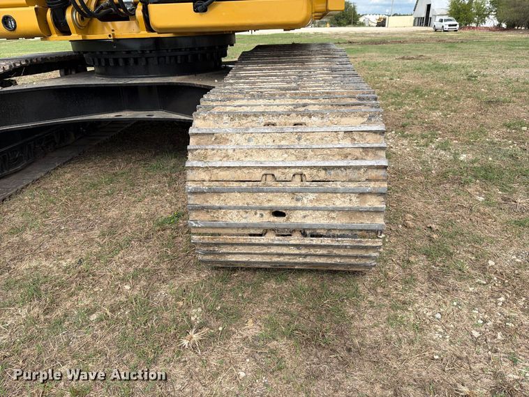 image for item FN3598 2023 Caterpillar 330 TC excavator