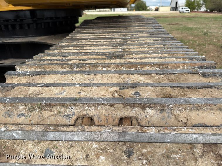 image for item FN3598 2023 Caterpillar 330 TC excavator
