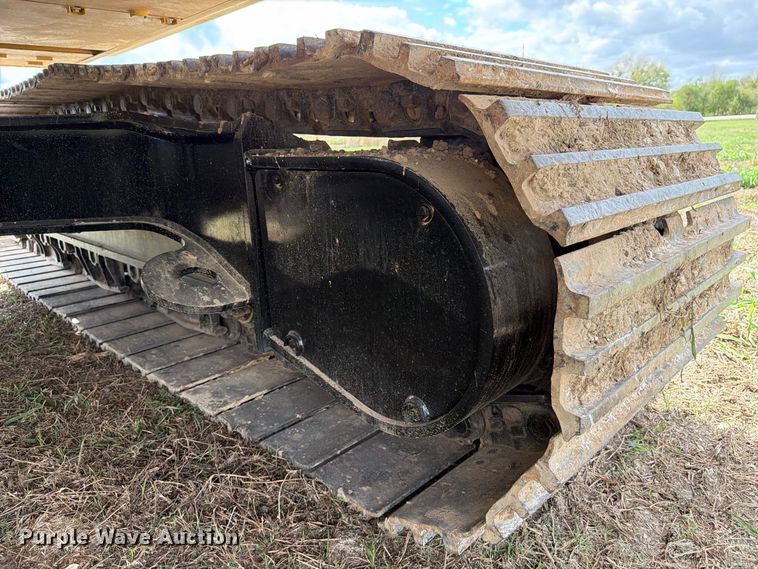 image for item FN3598 2023 Caterpillar 330 TC excavator