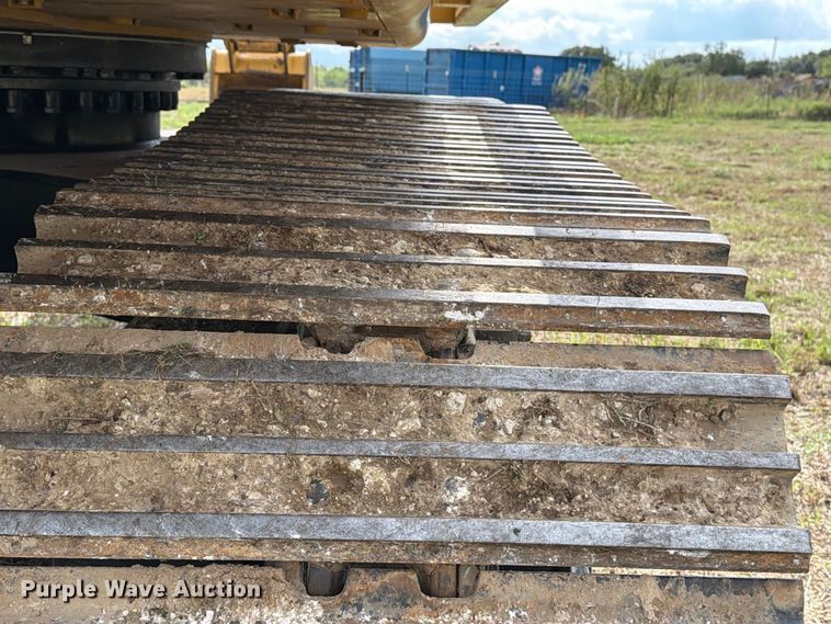 image for item FN3598 2023 Caterpillar 330 TC excavator