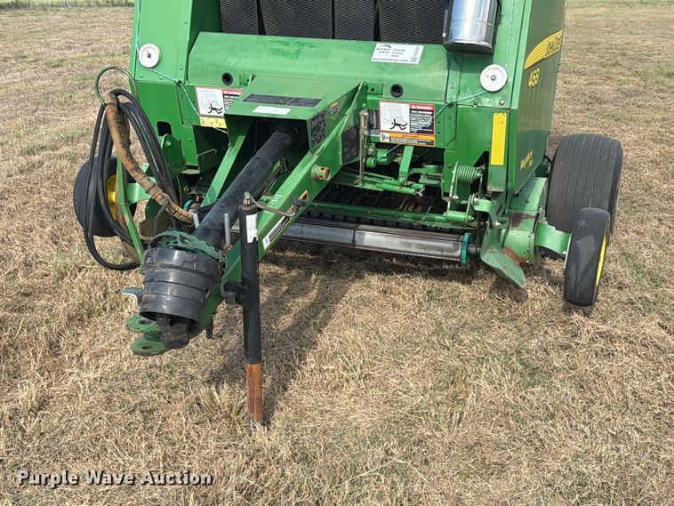 image for item FN3599 2010 John Deere 468 MegaWide Plus round baler
