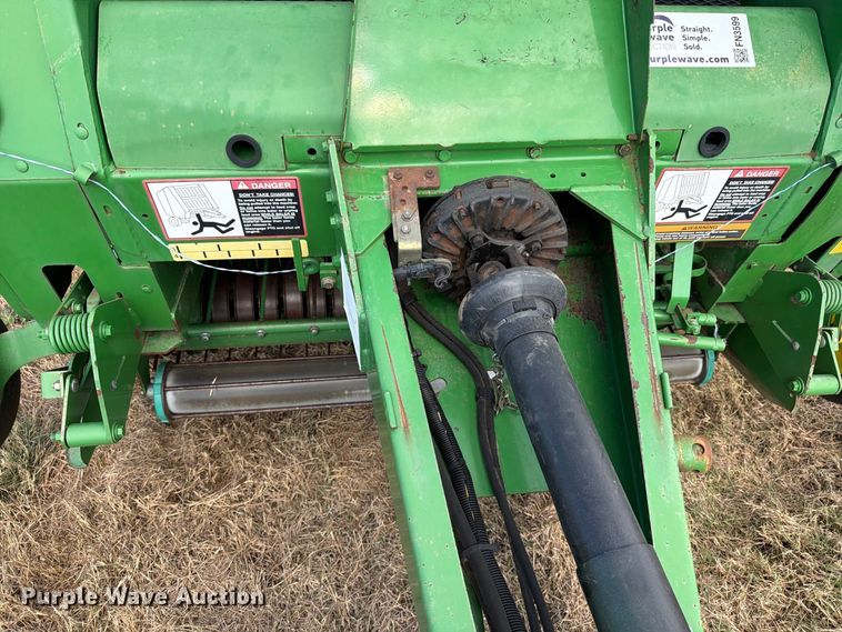 image for item FN3599 2010 John Deere 468 MegaWide Plus round baler