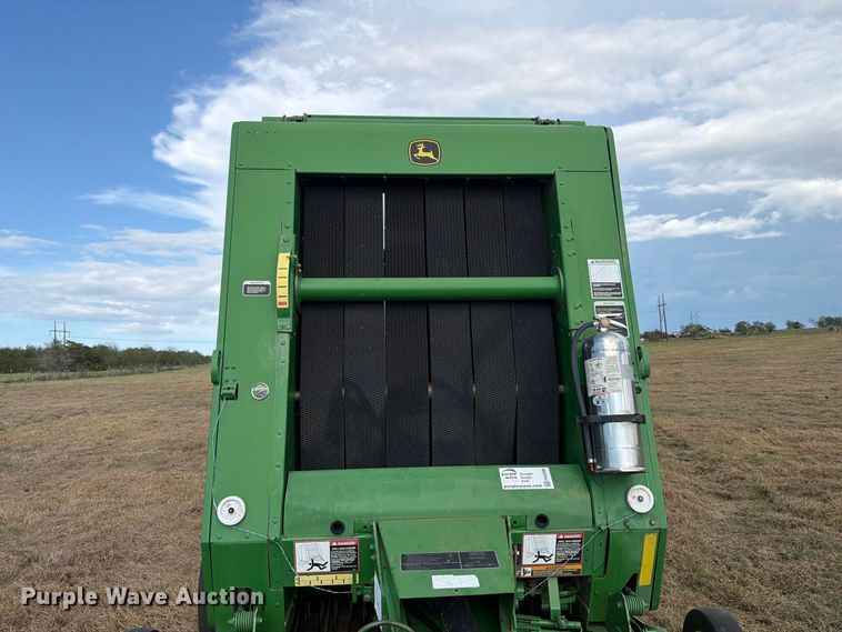 image for item FN3599 2010 John Deere 468 MegaWide Plus round baler