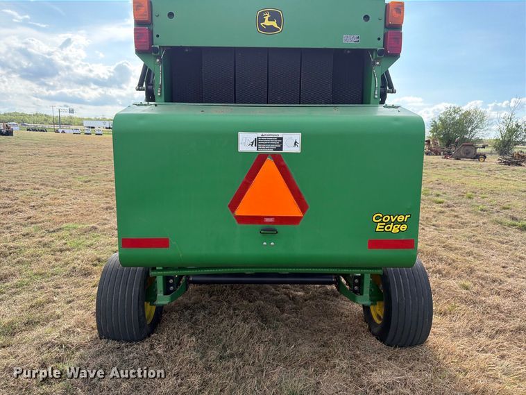 image for item FN3599 2010 John Deere 468 MegaWide Plus round baler