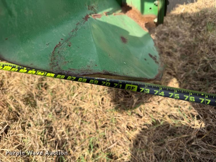image for item FN3599 2010 John Deere 468 MegaWide Plus round baler