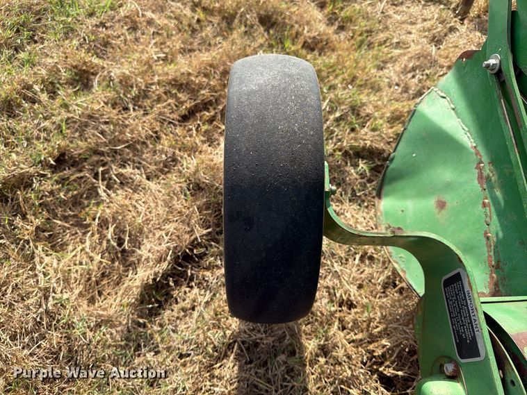 image for item FN3599 2010 John Deere 468 MegaWide Plus round baler