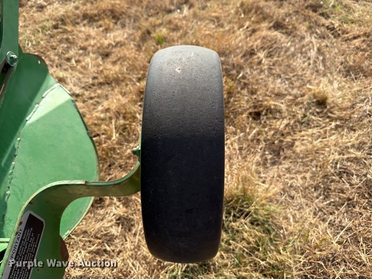 image for item FN3599 2010 John Deere 468 MegaWide Plus round baler
