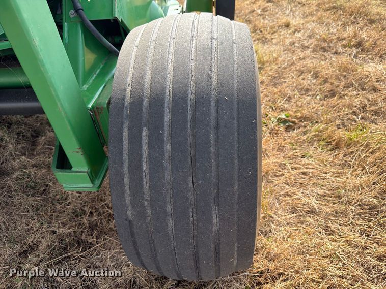 image for item FN3599 2010 John Deere 468 MegaWide Plus round baler