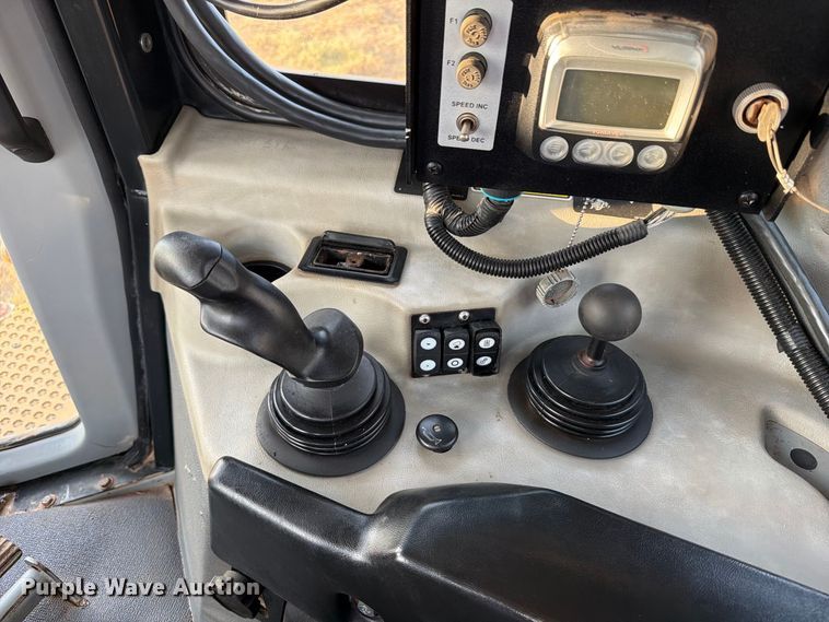 image for item FN3600 2008 Caterpillar D6T XL crawler tractor with EZ Pipeline Padding pipeline padder