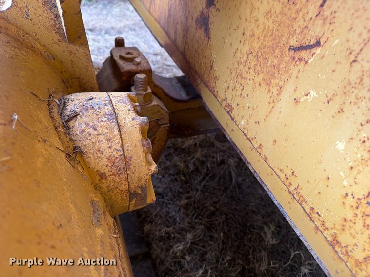 image for item FN3600 2008 Caterpillar D6T XL crawler tractor with EZ Pipeline Padding pipeline padder