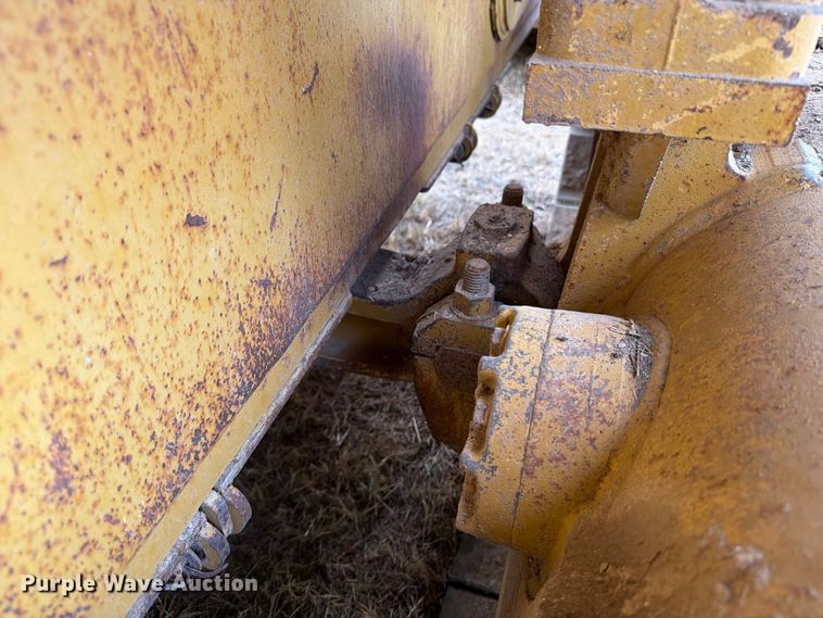 image for item FN3600 2008 Caterpillar D6T XL crawler tractor with EZ Pipeline Padding pipeline padder