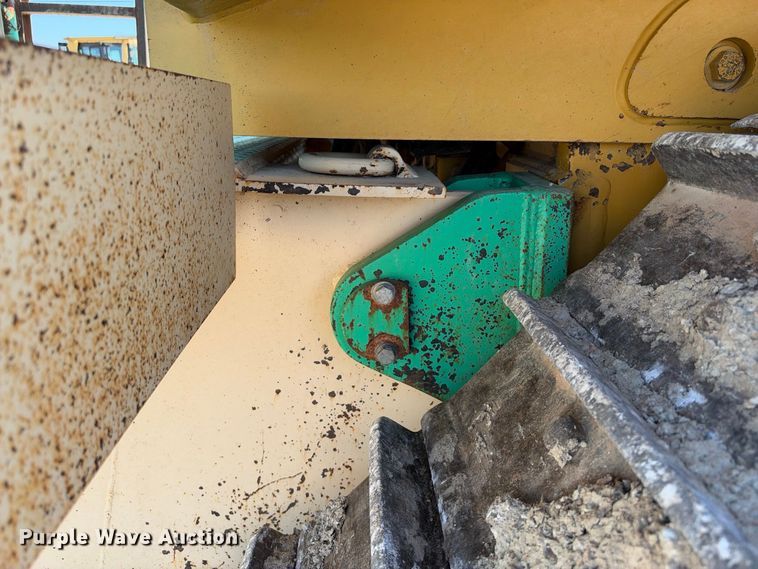 image for item FN3601 2008 Caterpillar D6T XL with EZ Pipeline Padder