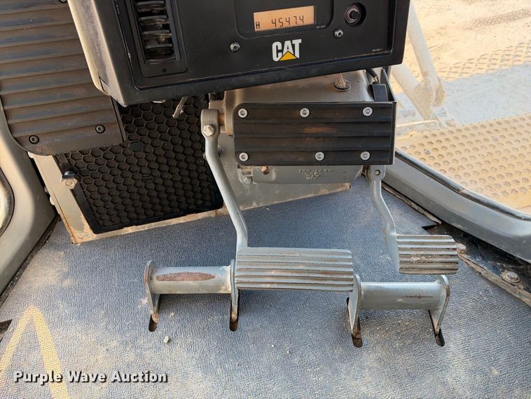 image for item FN3601 2008 Caterpillar D6T XL with EZ Pipeline Padder
