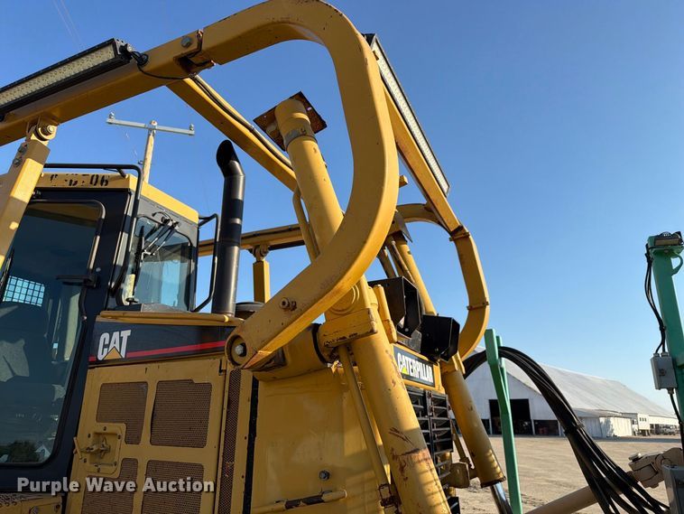 image for item FN3602 2006 Caterpillar D6R XL Series III with EZ Pipeline Padder