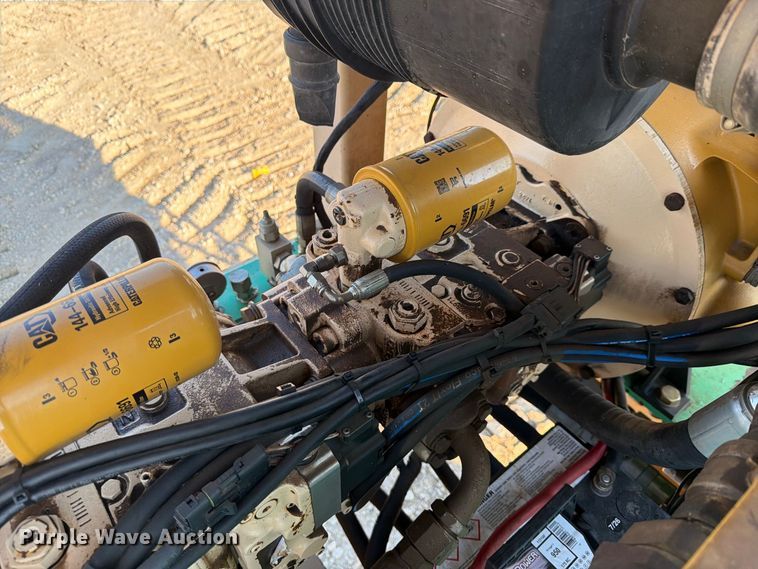 image for item FN3602 2006 Caterpillar D6R XL Series III with EZ Pipeline Padder