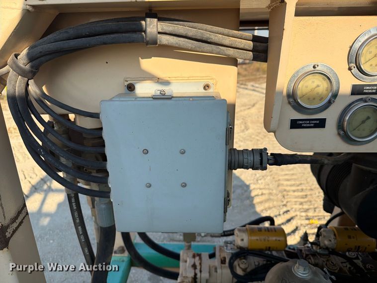 image for item FN3602 2006 Caterpillar D6R XL Series III with EZ Pipeline Padder