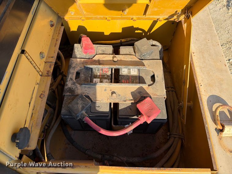image for item FN3602 2006 Caterpillar D6R XL Series III with EZ Pipeline Padder