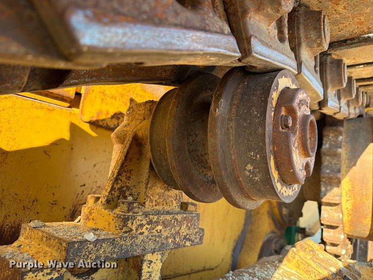 image for item FN3602 2006 Caterpillar D6R XL Series III with EZ Pipeline Padder