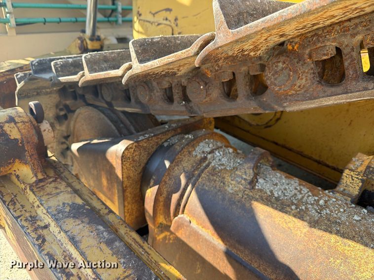 image for item FN3602 2006 Caterpillar D6R XL Series III with EZ Pipeline Padder