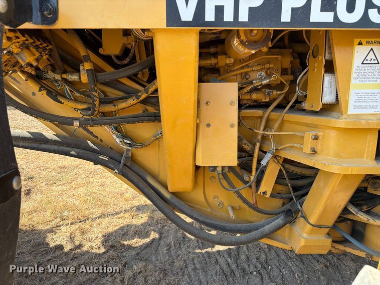 image for item FN3603 2003 Caterpillar 163H motor grader