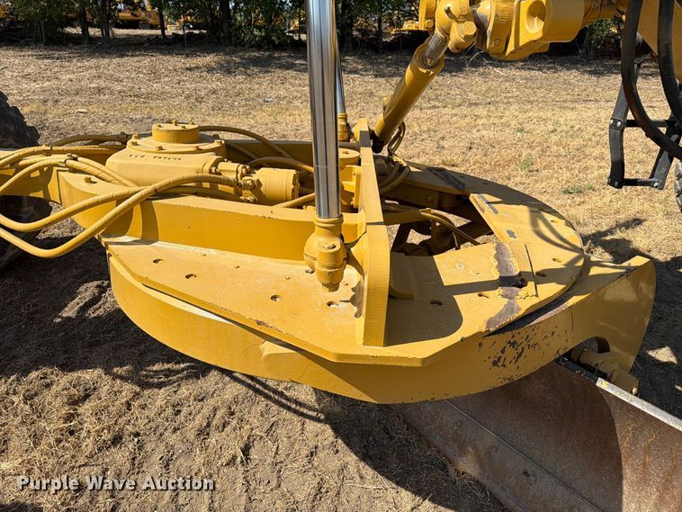 image for item FN3603 2003 Caterpillar 163H motor grader