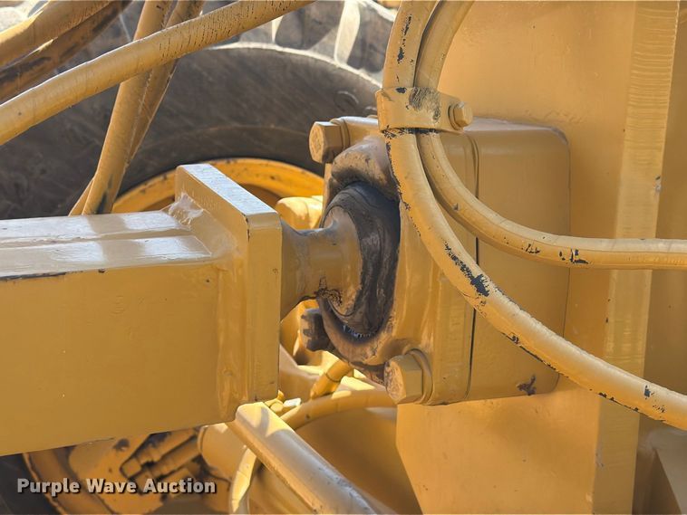 image for item FN3603 2003 Caterpillar 163H motor grader
