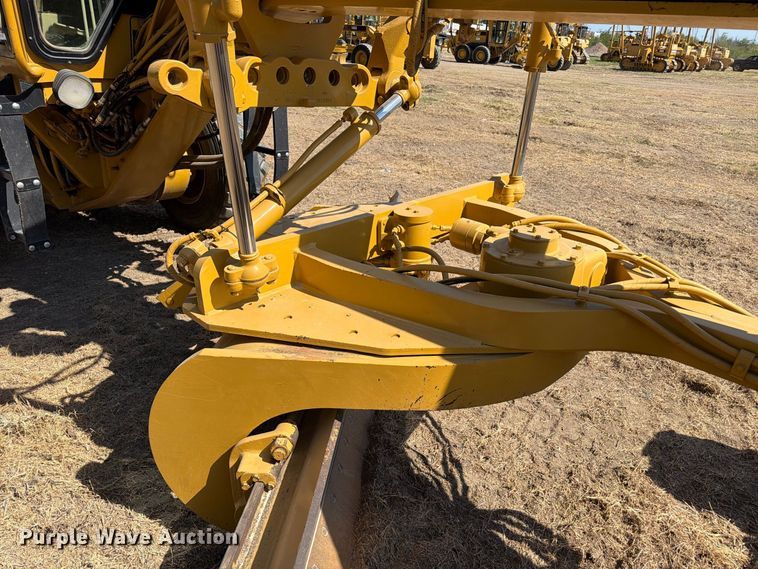image for item FN3603 2003 Caterpillar 163H motor grader