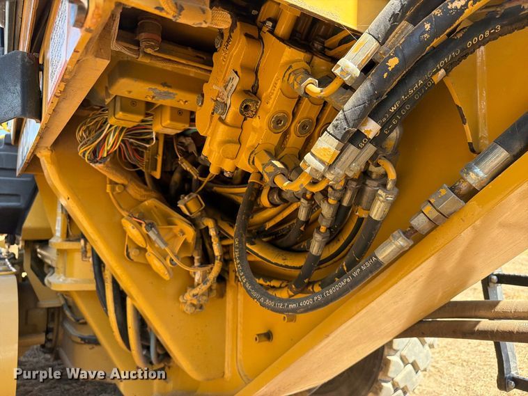image for item FN3603 2003 Caterpillar 163H motor grader