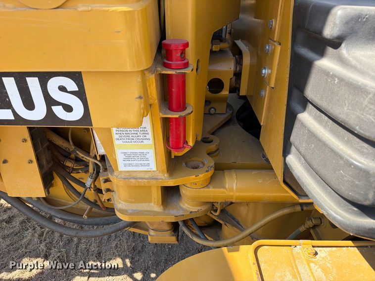image for item FN3603 2003 Caterpillar 163H motor grader