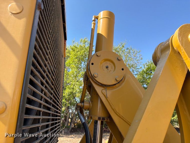 image for item FN3603 2003 Caterpillar 163H motor grader