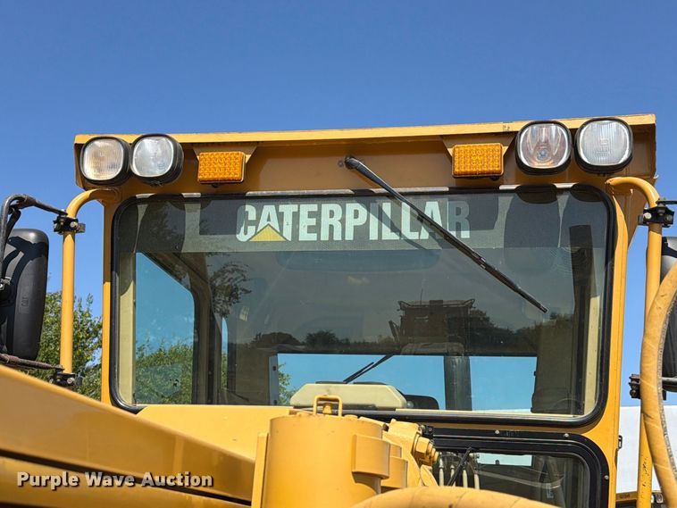 image for item FN3603 2003 Caterpillar 163H motor grader