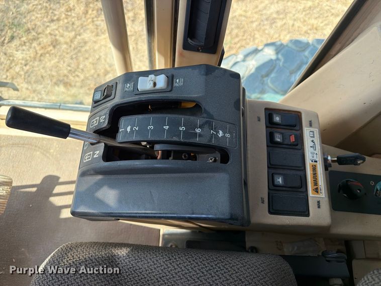 image for item FN3603 2003 Caterpillar 163H motor grader