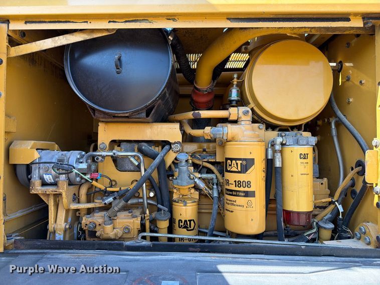 image for item FN3603 2003 Caterpillar 163H motor grader