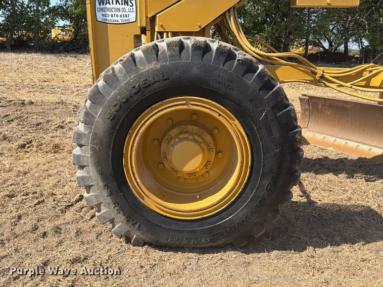 image for item FN3603 2003 Caterpillar 163H motor grader