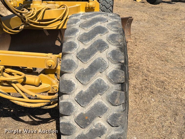 image for item FN3603 2003 Caterpillar 163H motor grader