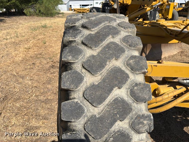 image for item FN3603 2003 Caterpillar 163H motor grader