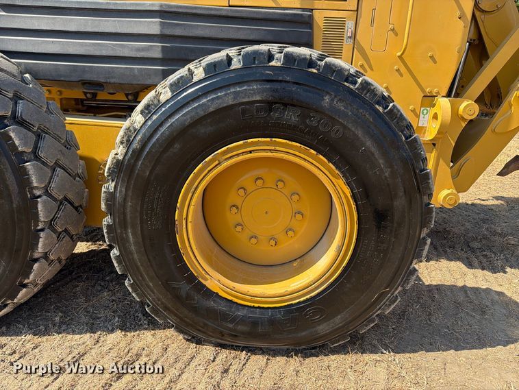 image for item FN3603 2003 Caterpillar 163H motor grader