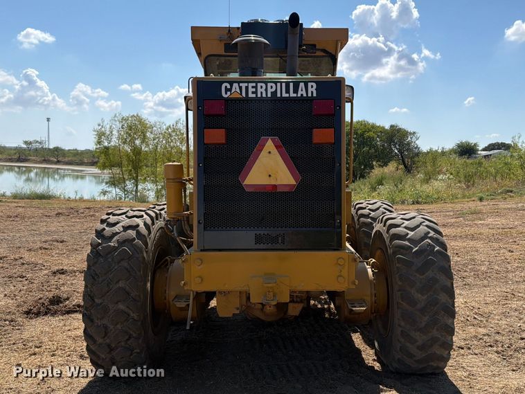 image for item FN3604 2002 Caterpillar 143H VHP motor grader