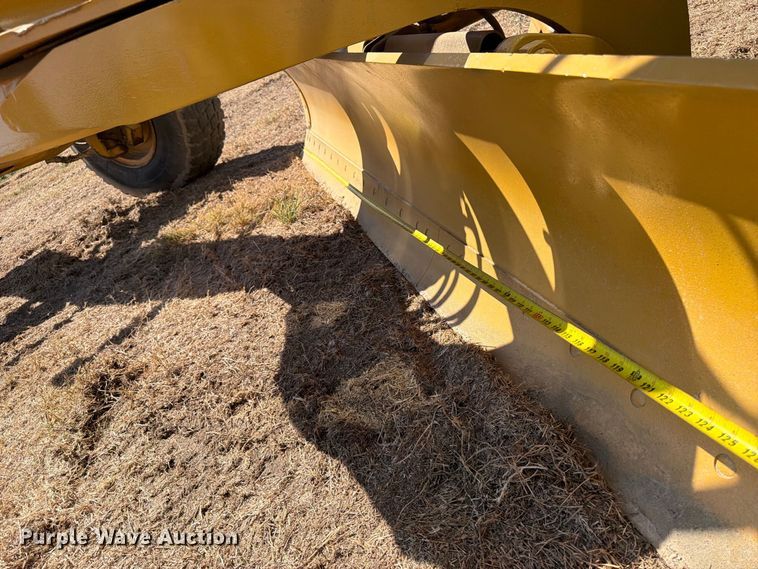 image for item FN3604 2002 Caterpillar 143H VHP motor grader