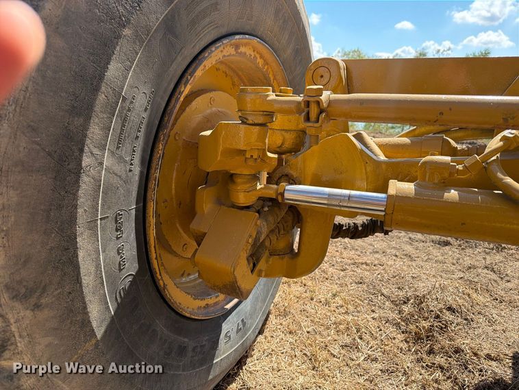 image for item FN3604 2002 Caterpillar 143H VHP motor grader