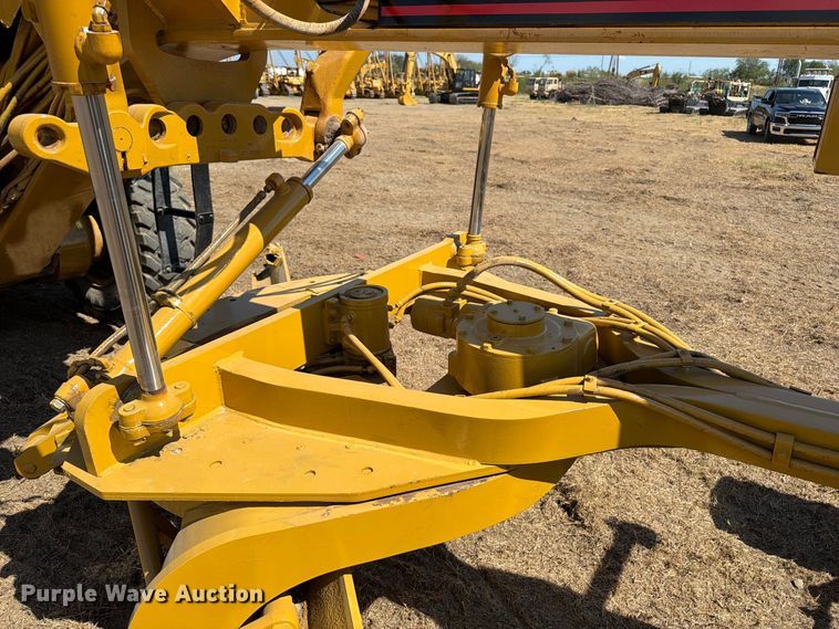 image for item FN3604 2002 Caterpillar 143H VHP motor grader