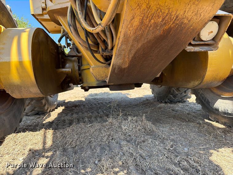 image for item FN3604 2002 Caterpillar 143H VHP motor grader