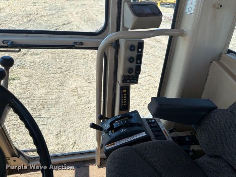 image for item FN3604 2002 Caterpillar 143H VHP motor grader