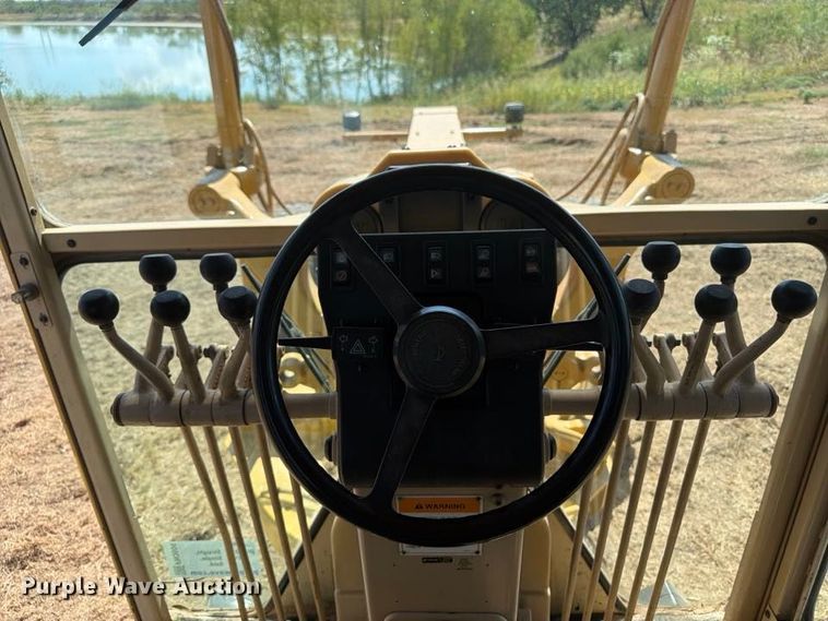image for item FN3604 2002 Caterpillar 143H VHP motor grader
