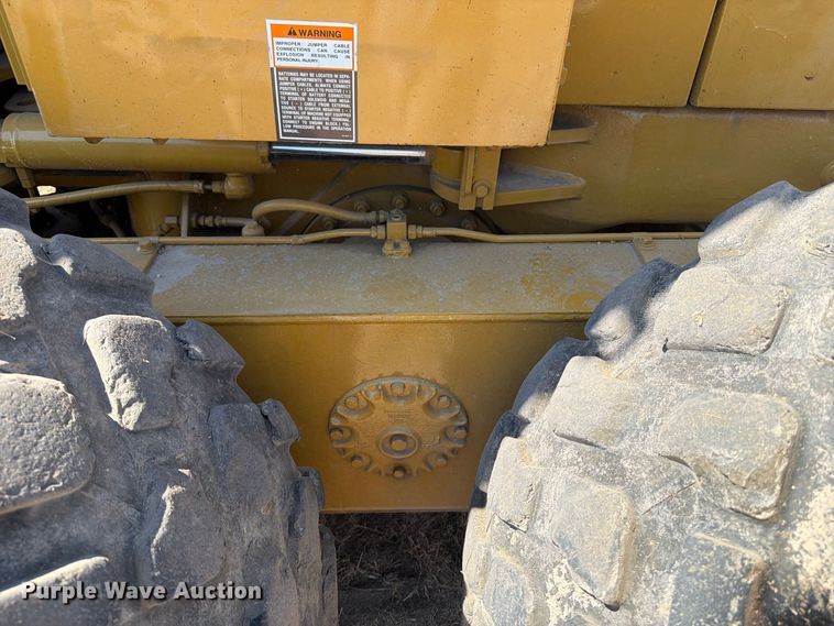 image for item FN3604 2002 Caterpillar 143H VHP motor grader