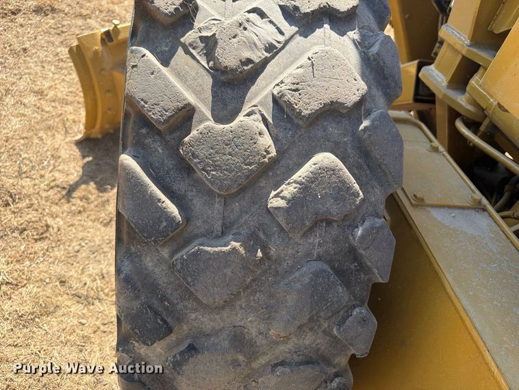 image for item FN3604 2002 Caterpillar 143H VHP motor grader
