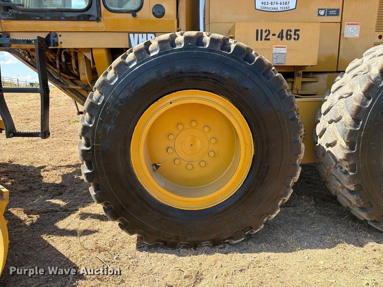 image for item FN3604 2002 Caterpillar 143H VHP motor grader